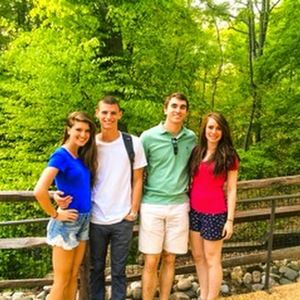 Meet your Posher, Karina